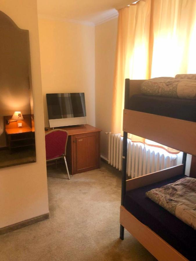 Monteurzimmer Різа Екстер'єр фото